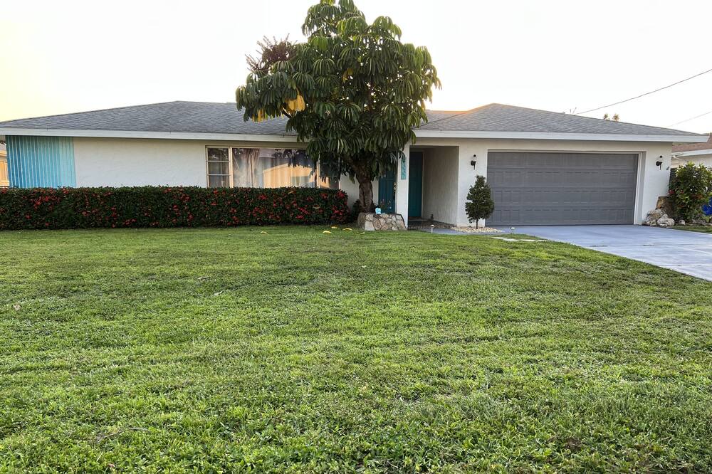Photo of Others in Lochmoor Waterway Estates