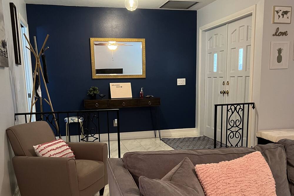 Photo of Livingroom in Lochmoor Waterway Estates