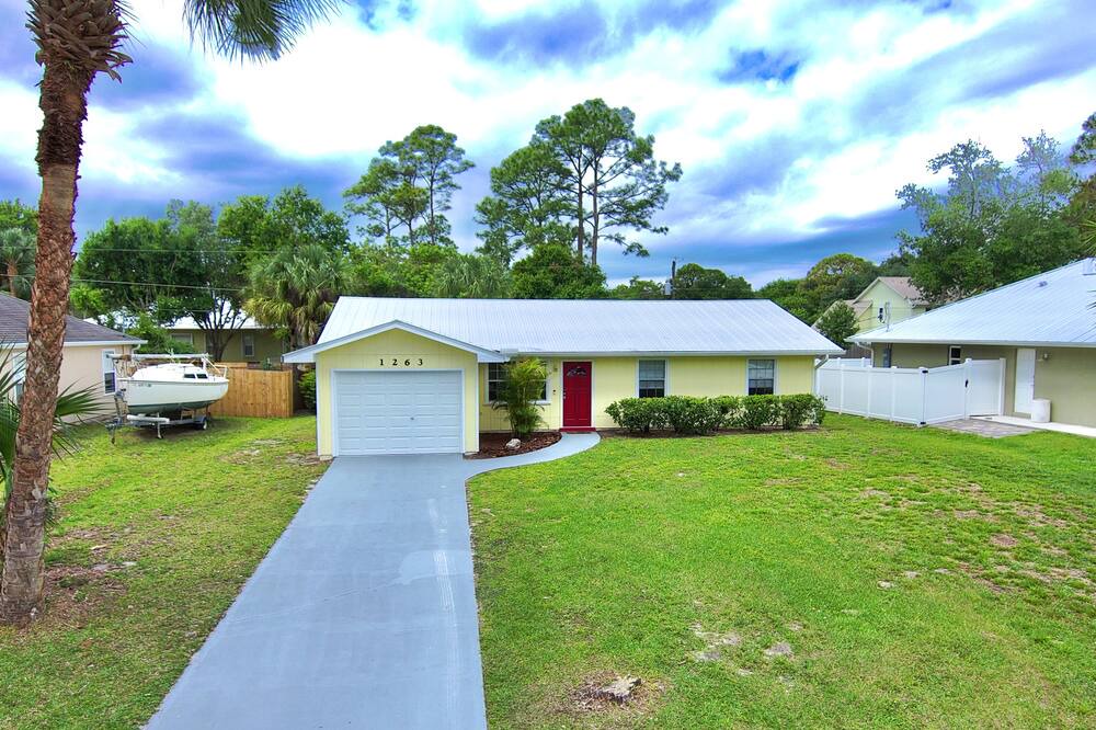 Photo of Others in Florida Ridge