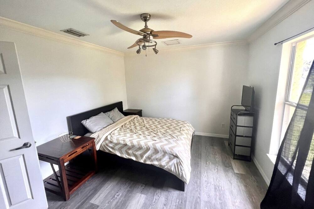 Photo of Bedroom in Sebastian Highlands