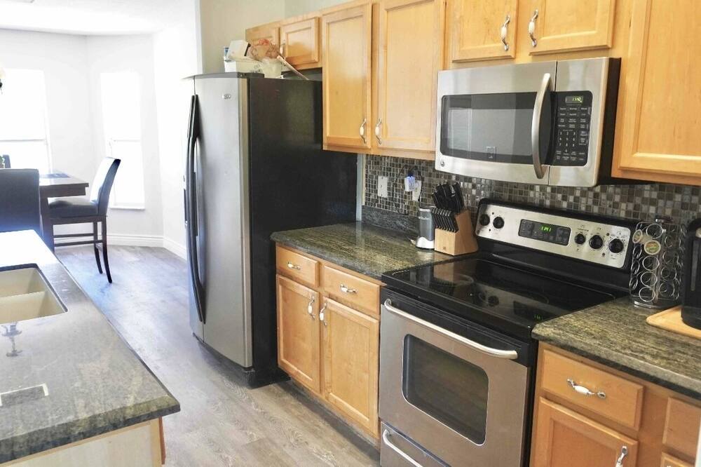 Photo of Kitchen in Sebastian Highlands