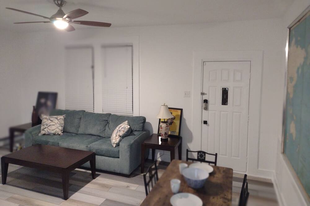 Photo of Livingroom in Elberton
