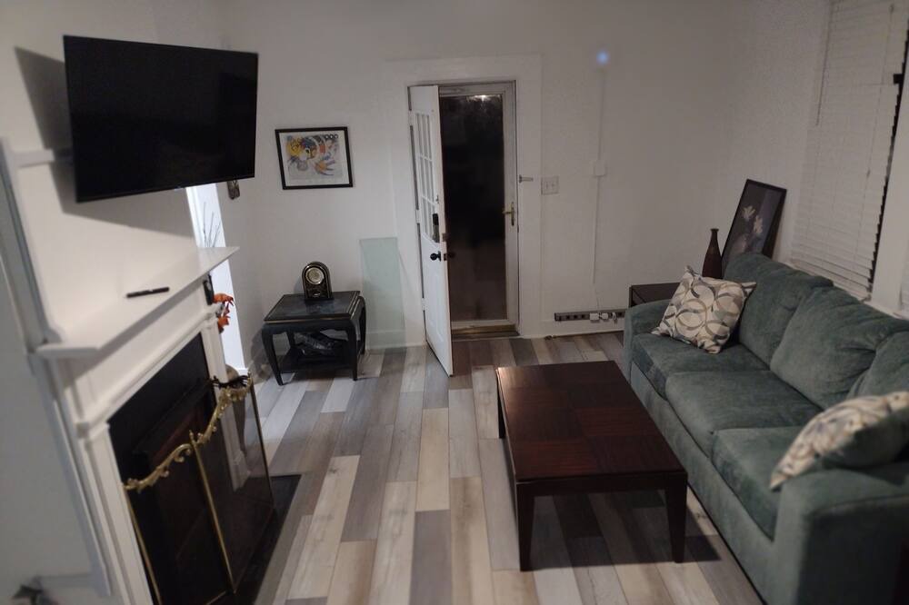 Photo of Livingroom in Elberton