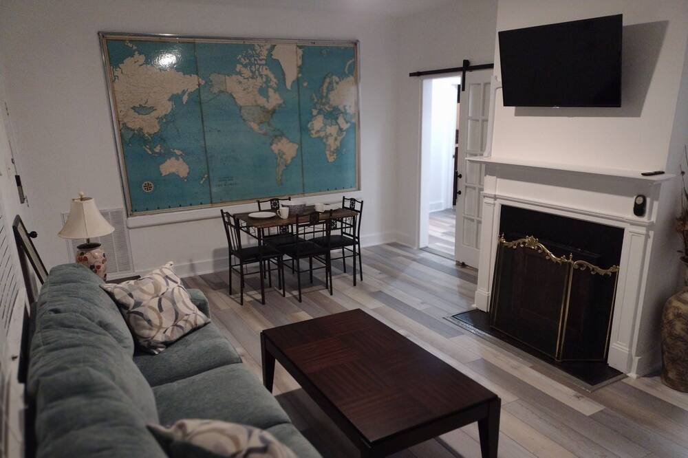 Photo of Livingroom in Elberton
