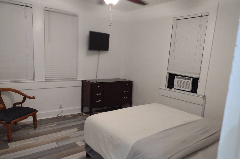 Photo of Bedroom in Elberton