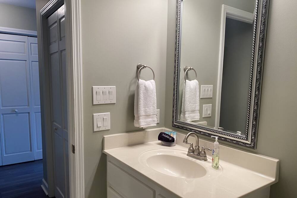 Photo of Bathroom in Leesville