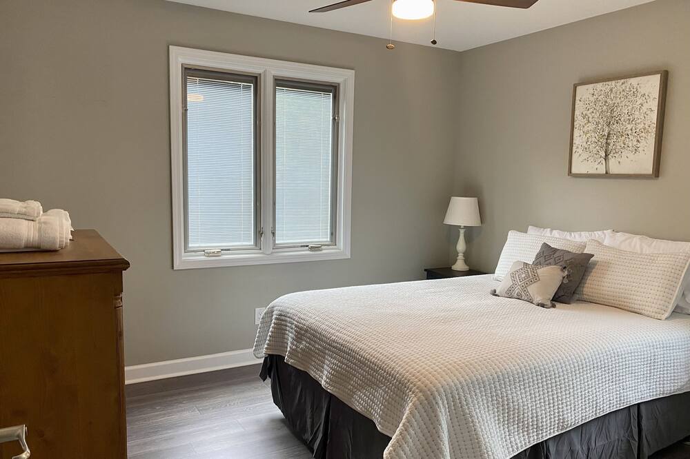Photo of Bedroom in Leesville