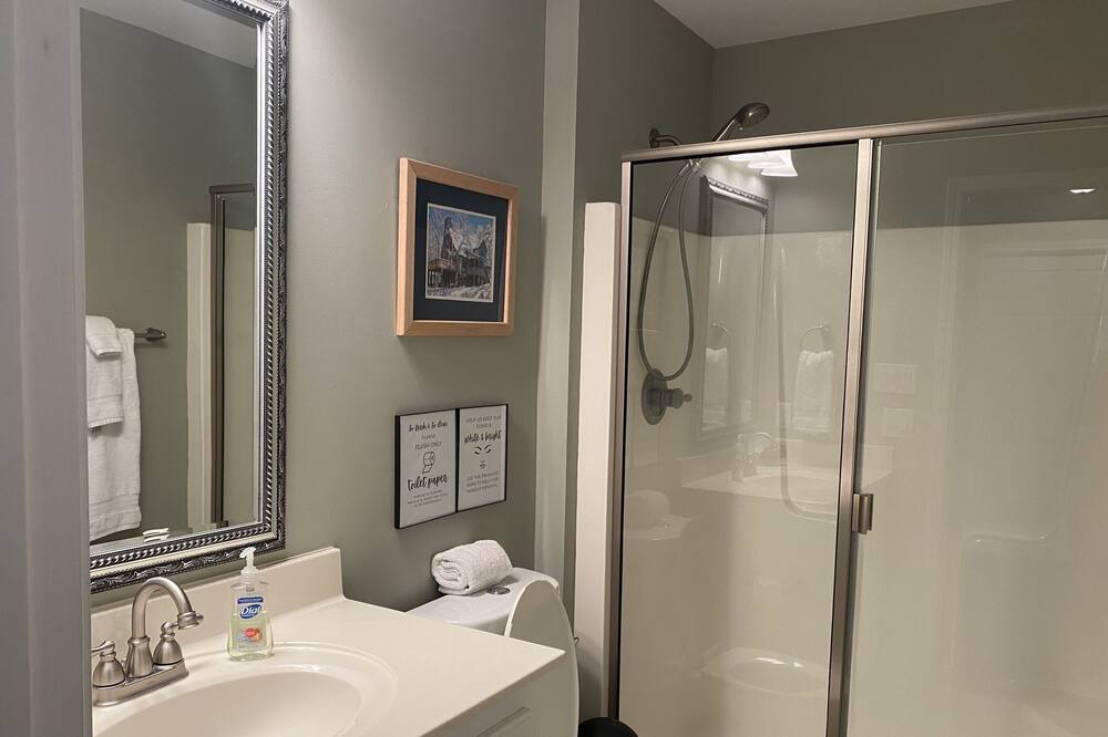 Photo of Bathroom in Leesville
