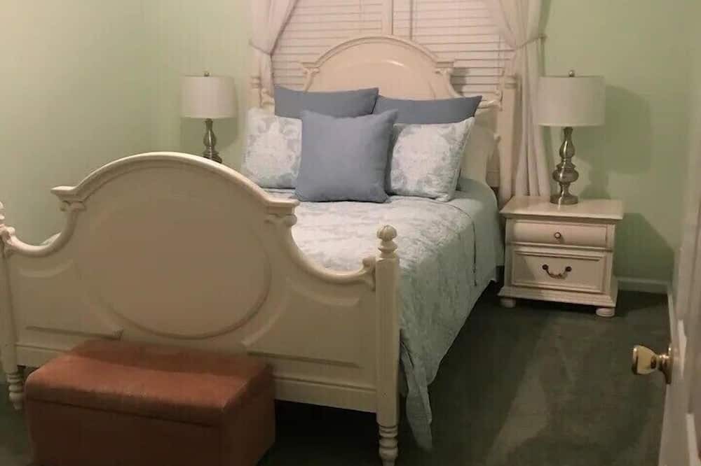 Photo of Bedroom in Watkinsville