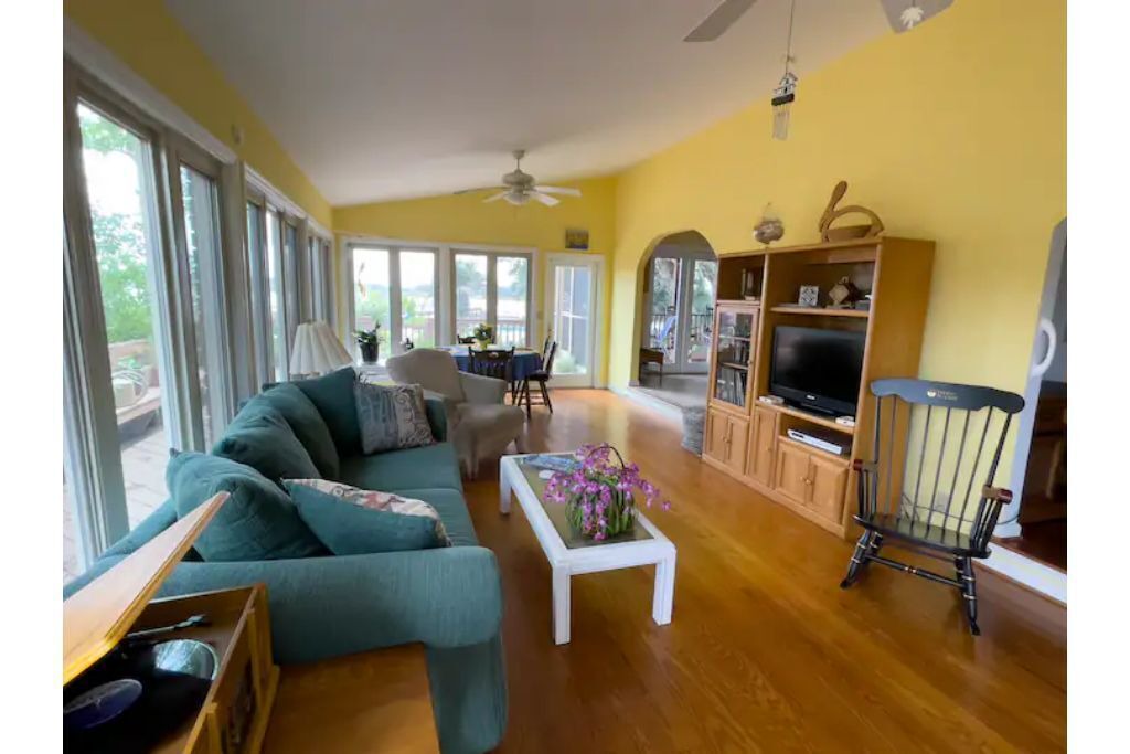 Photo of Livingroom in Cordesville