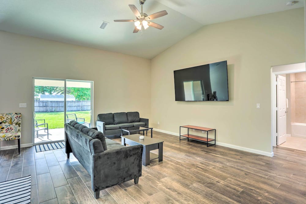 Photo of Livingroom in Port Saint Lucie