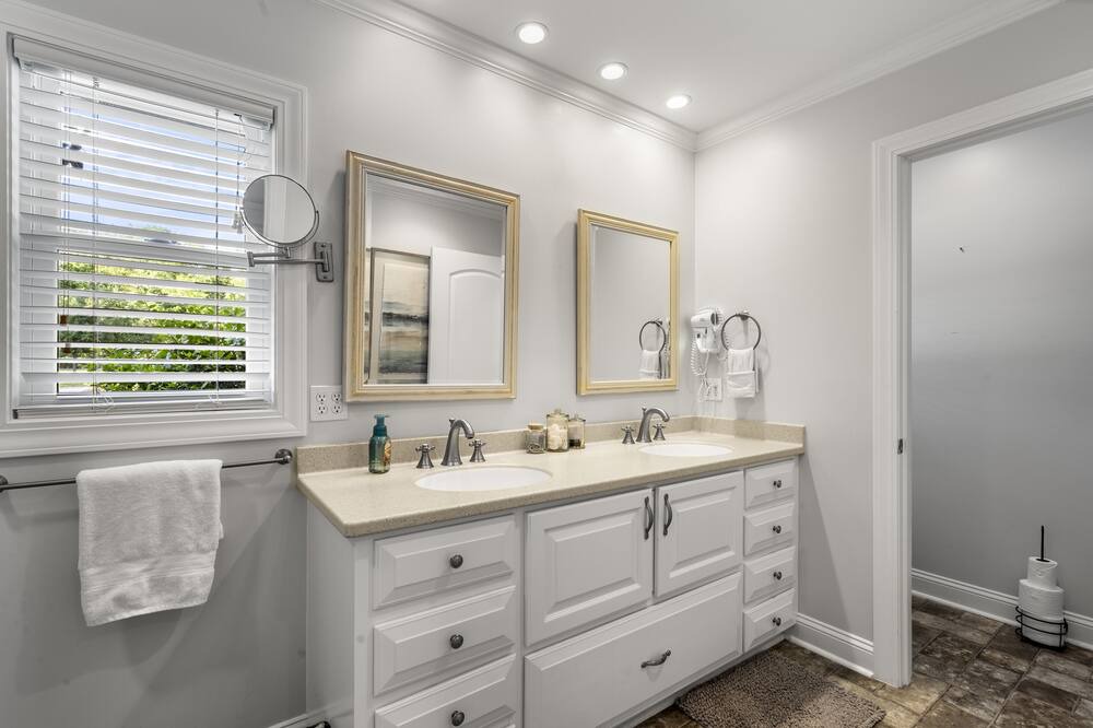 Photo of Bathroom in Summerton