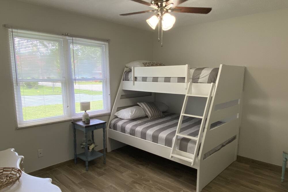 Photo of Bedroom in Pooler