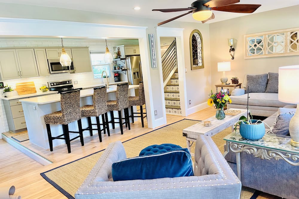 Photo of Livingroom in Johns Island