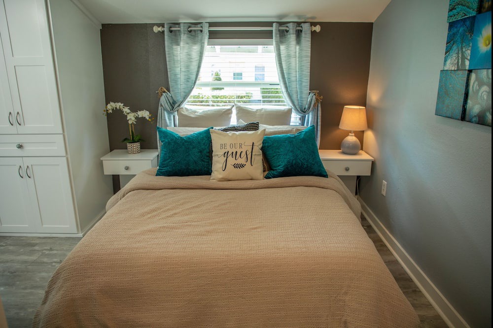Photo of Bedroom in Saint Cloud