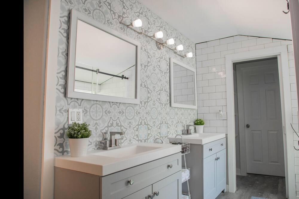 Photo of Bathroom in Saint Cloud