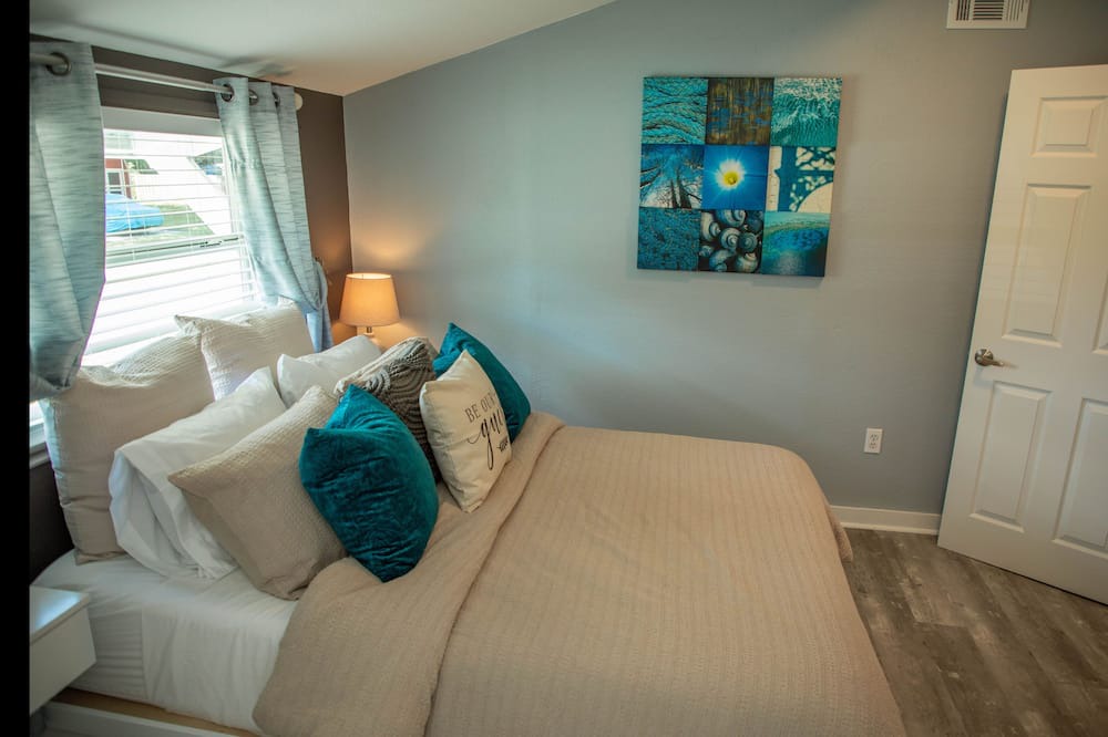 Photo of Bedroom in Saint Cloud
