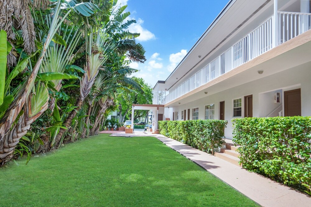 Photo of Outdoor in Bay Harbor Islands