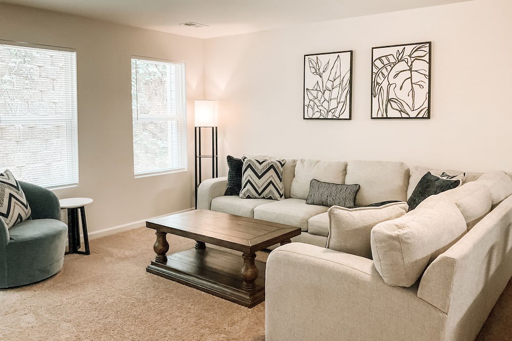 Photo of Livingroom in Anderson
