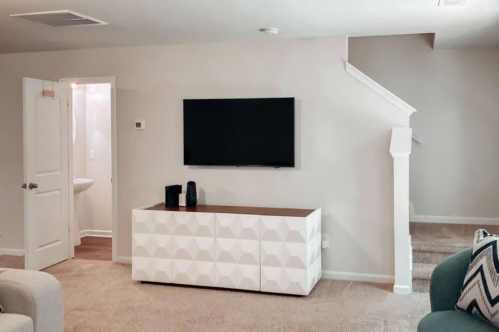 Photo of Livingroom in Anderson