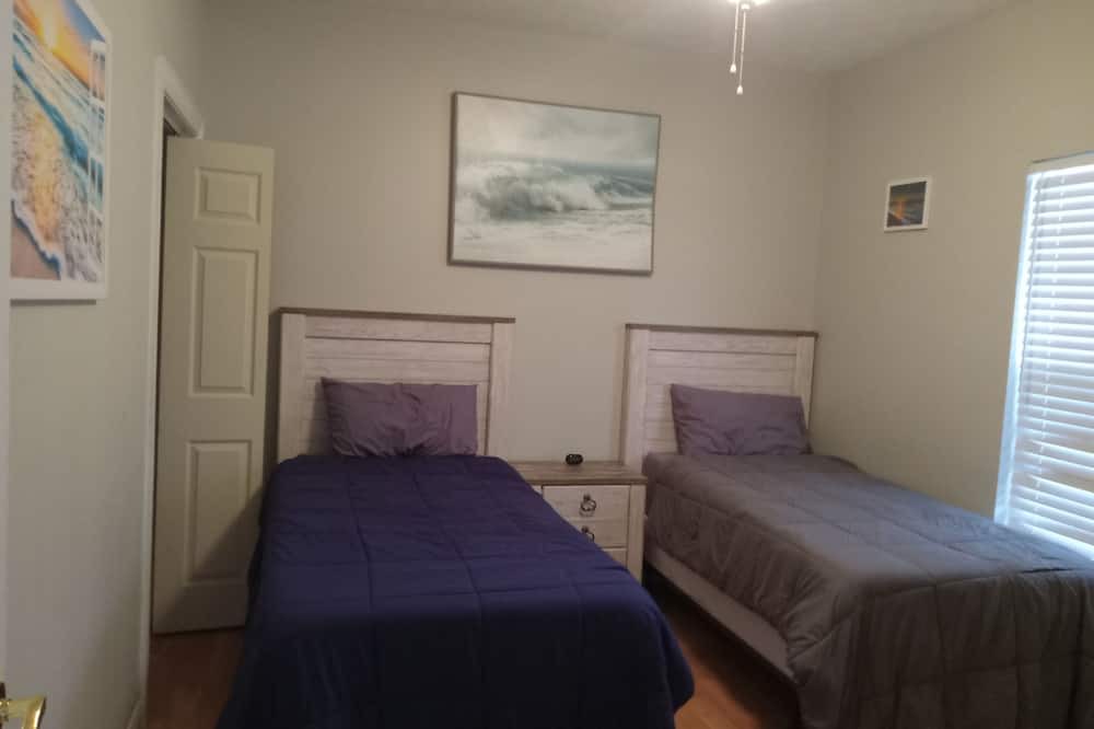 Photo of Bedroom in Waterford Plantation