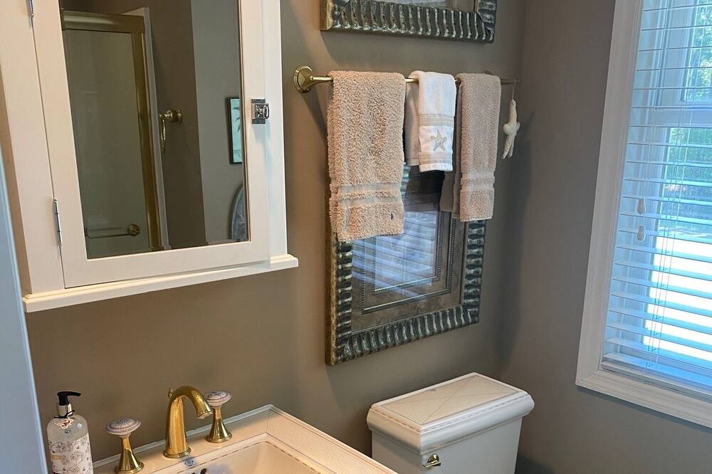 Photo of Bathroom in Daufuskie Island