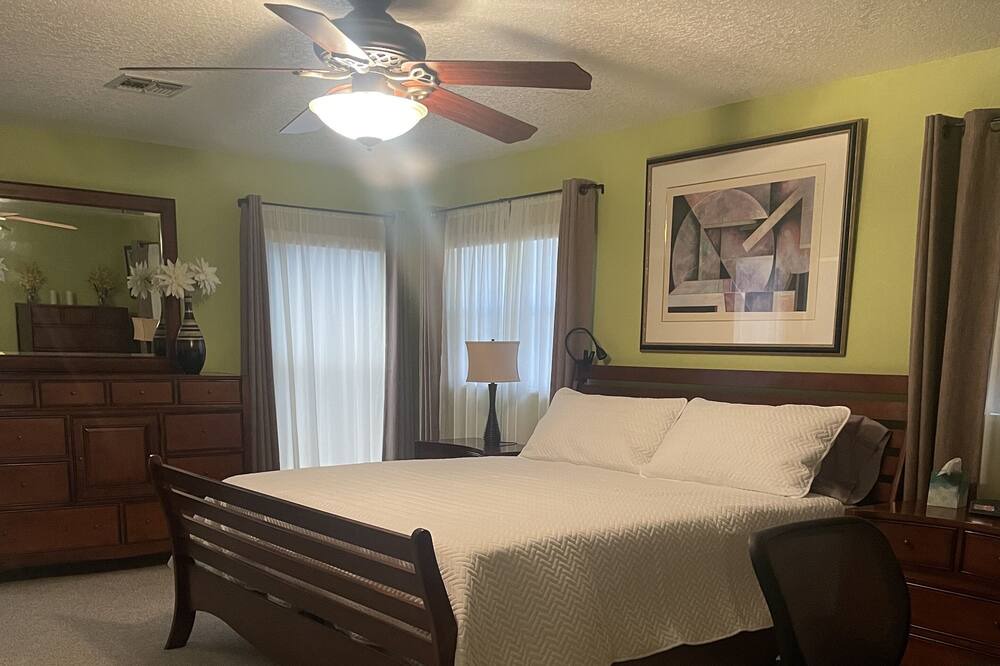 Photo of Bedroom in Longwood