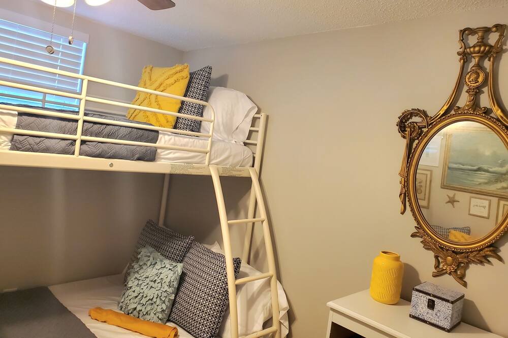 Photo of Bedroom in Pine Hills