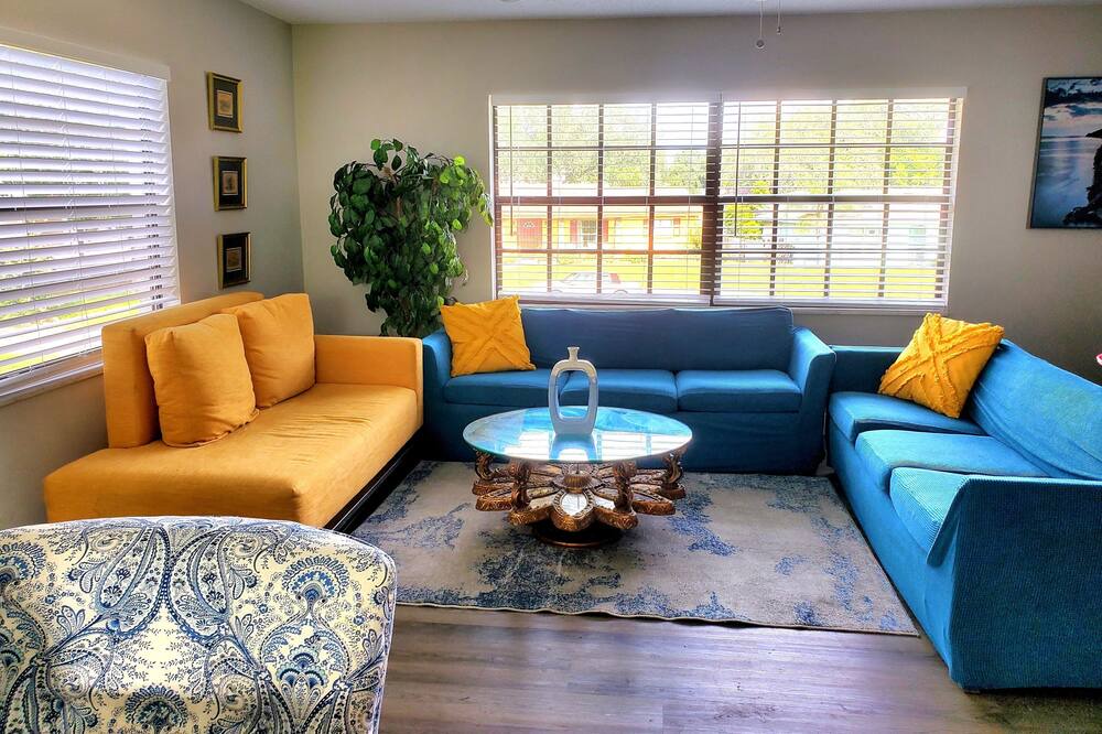 Photo of Livingroom in Pine Hills