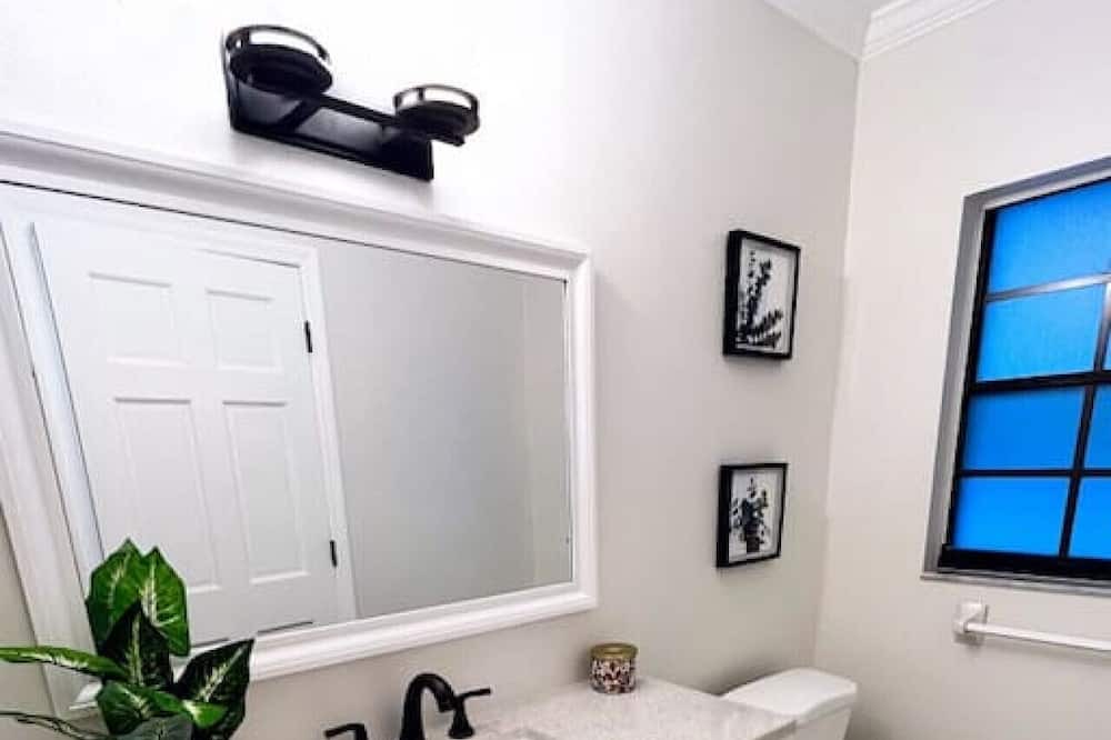 Photo of Bathroom in Bloomingdale