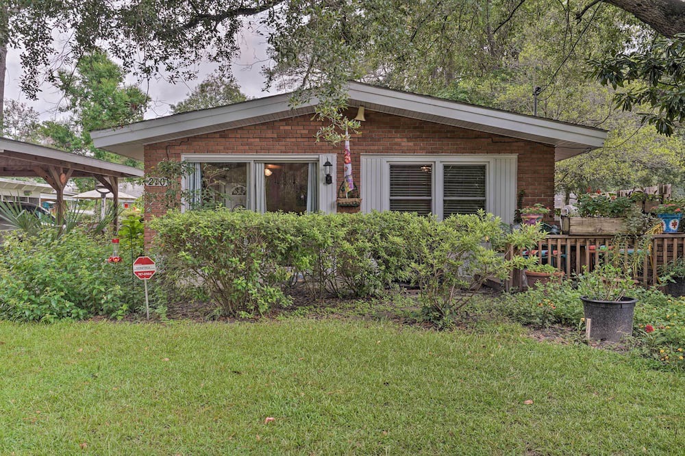 Photo of Outdoor in Summerville Historic District