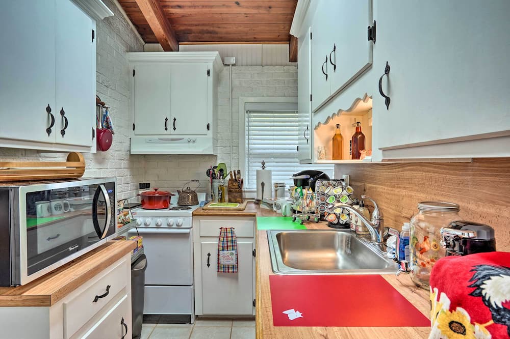 Photo of Kitchen in Summerville Historic District
