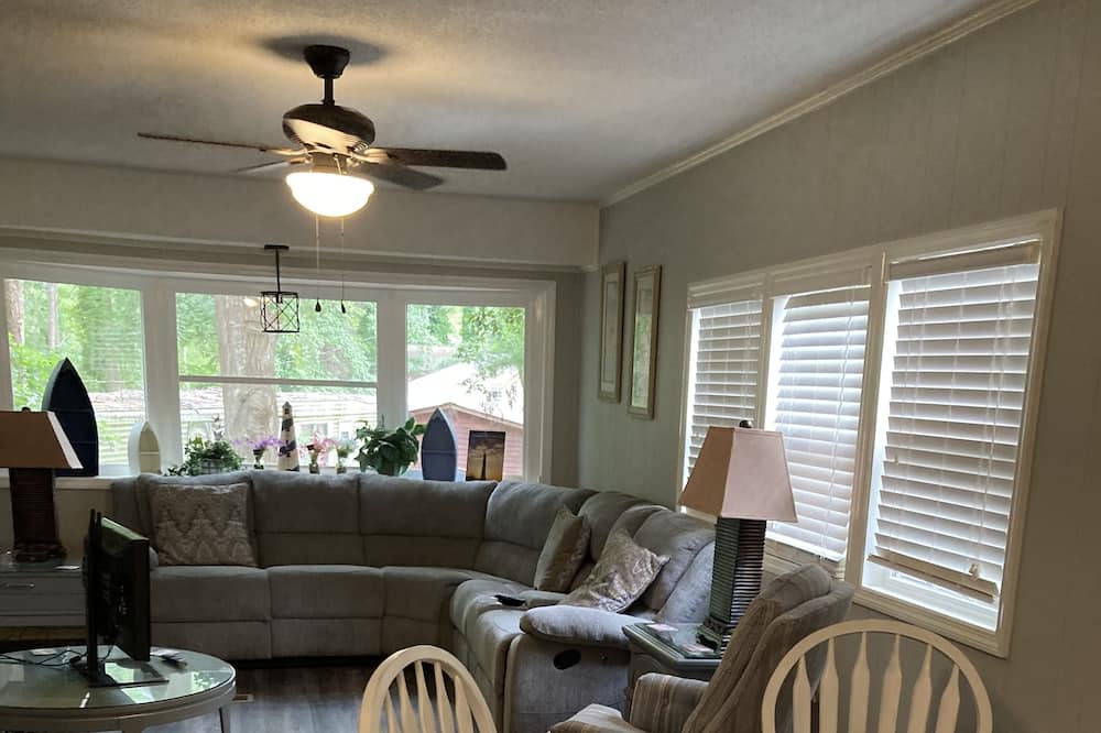 Photo of Livingroom in Anderson