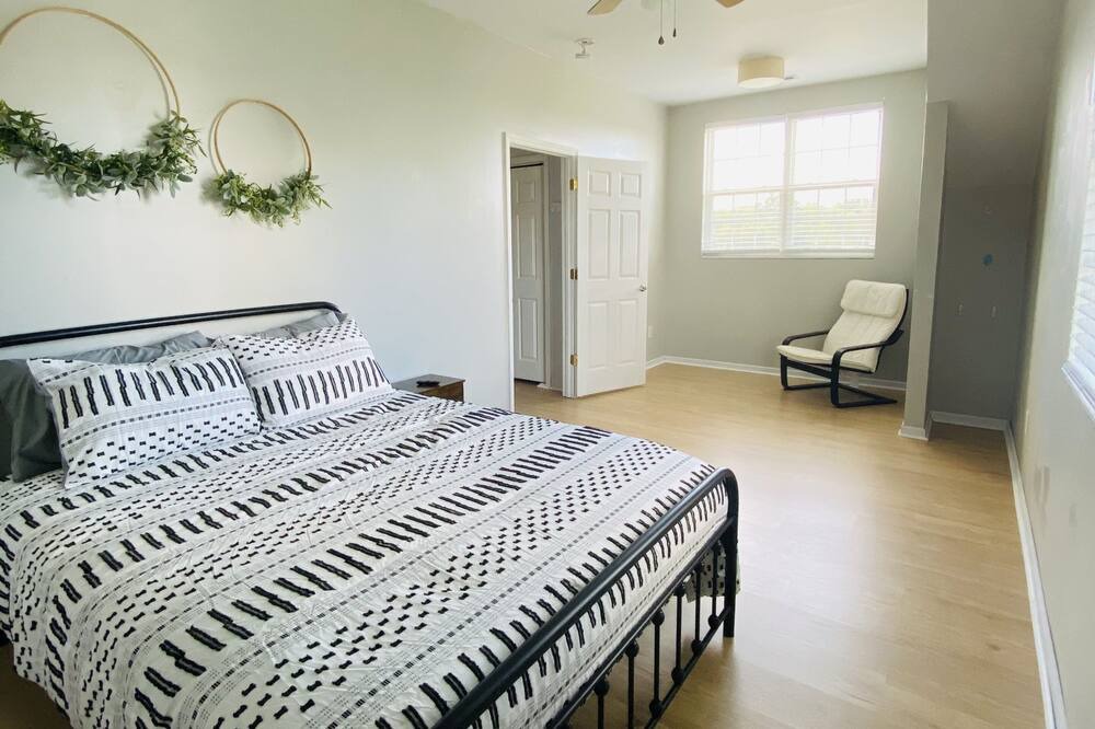 Photo of Bedroom in Monroe