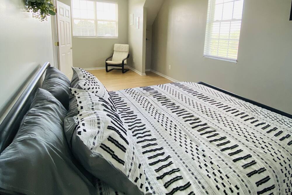 Photo of Bedroom in Monroe