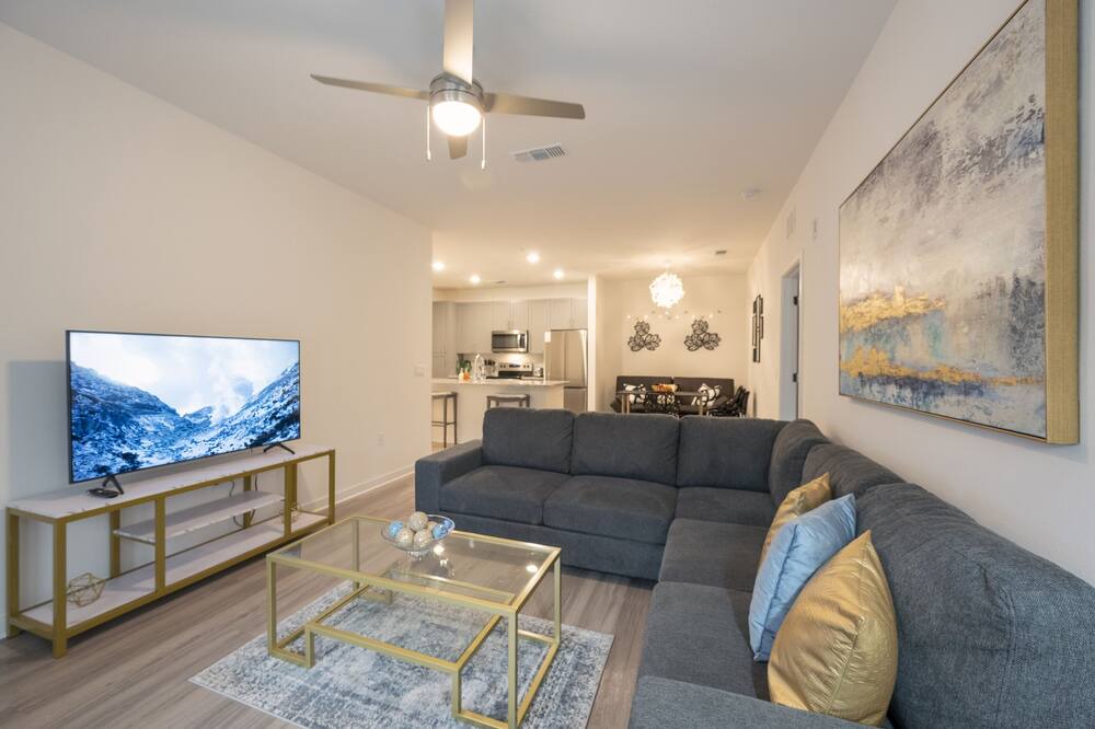 Photo of Bedroom in Bearss Plaza