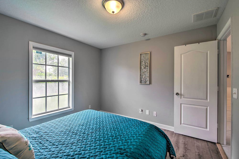 Photo of Bedroom in Vero Lake Estates