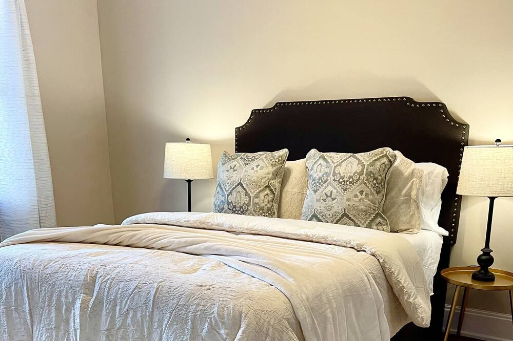 Photo of Bedroom in Anderson