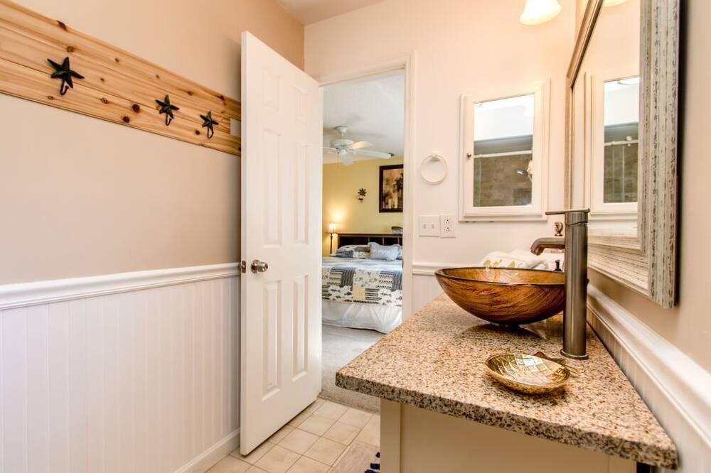 Photo of Bathroom in Sebastian Highlands