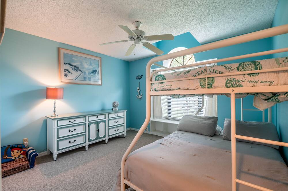 Photo of Bedroom in Sebastian Highlands