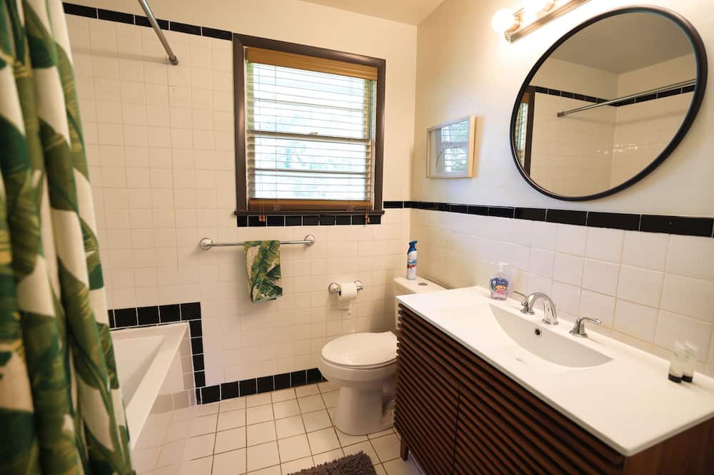 Photo of Bathroom in Charleston