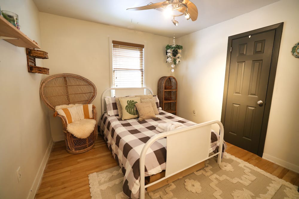 Photo of Bedroom in Charleston