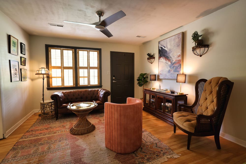 Photo of Livingroom in Charleston