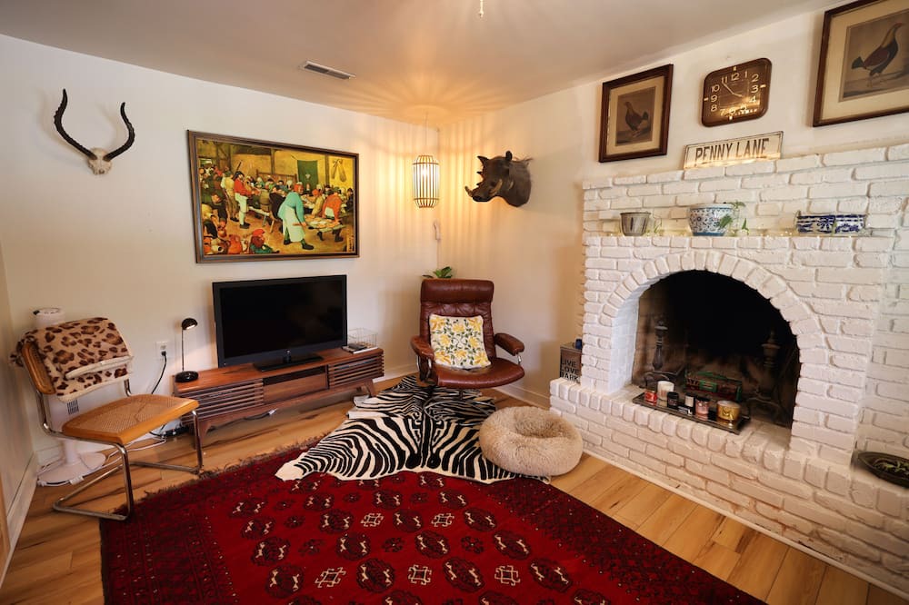 Photo of Livingroom in Charleston