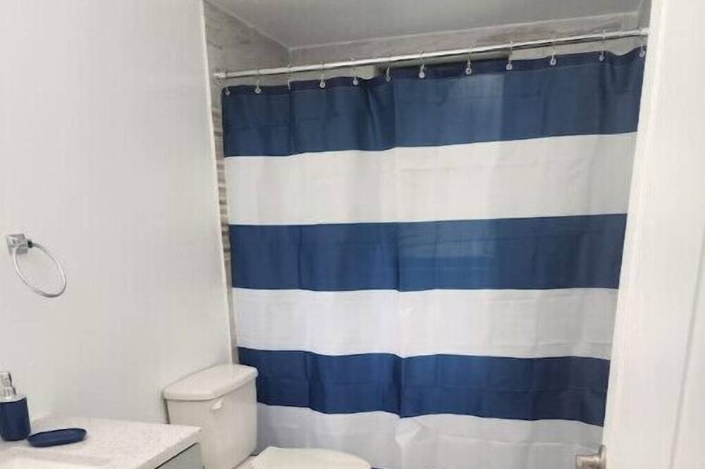 Photo of Bathroom in Murdock