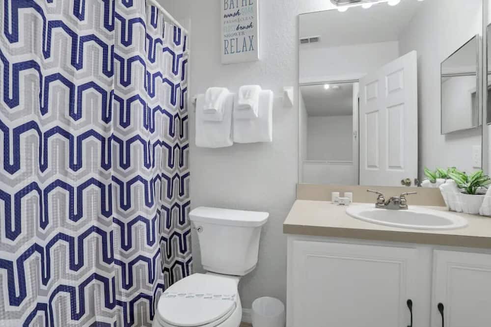 Photo of Bathroom in Regal Palms