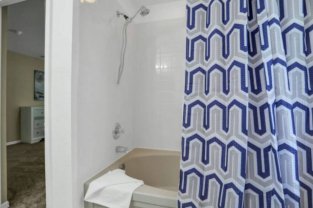 Photo of Bathroom in Regal Palms