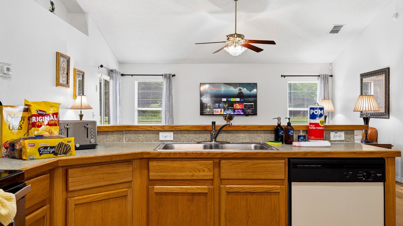 Photo of Kitchen in Crescent Lakes