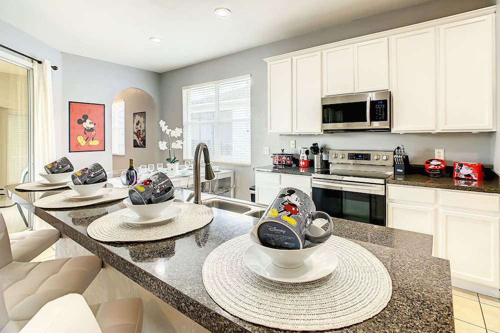 Photo of Kitchen in Trafalgar Village