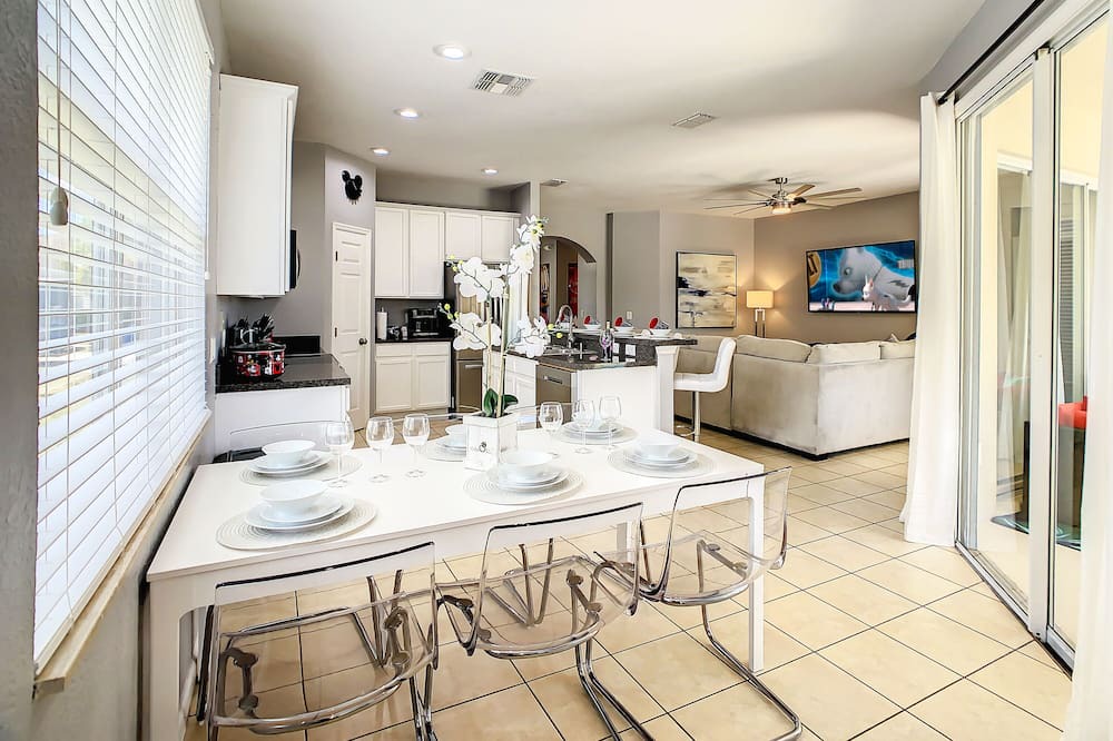 Photo of Kitchen in Trafalgar Village